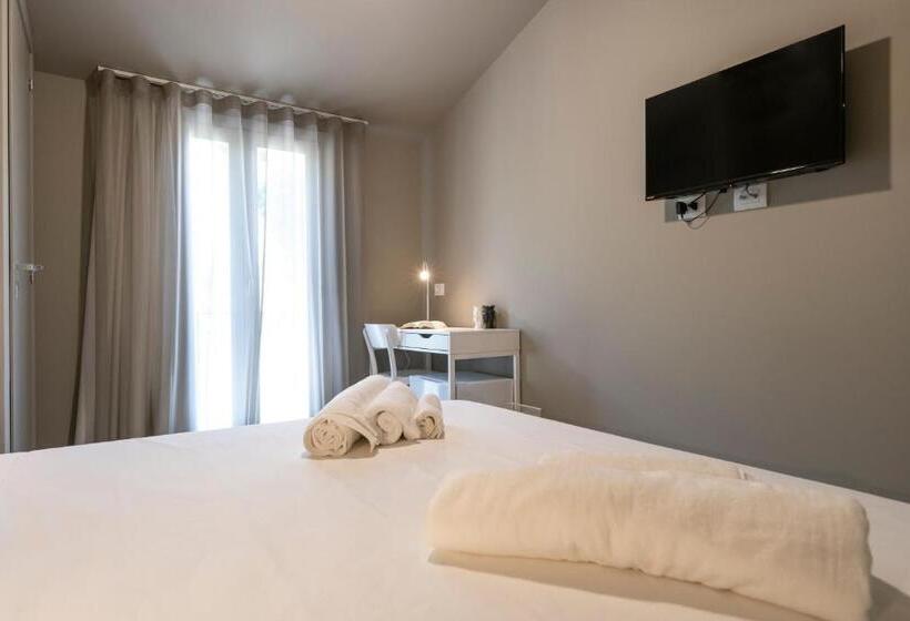 高级大房间, Moronero