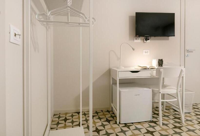 标准间带阳台, Moronero