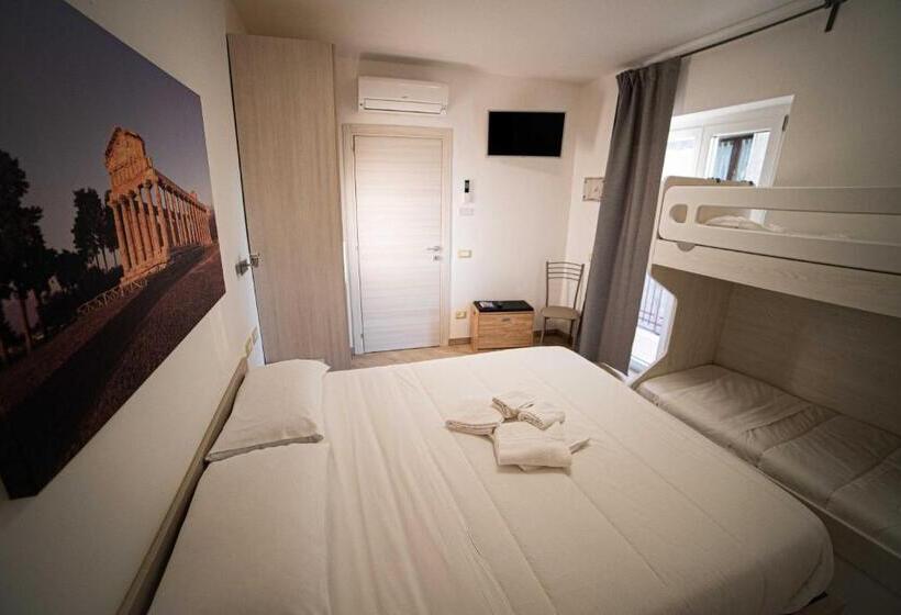 غرفة سوبيريور رباعية, Residenza Scaringelo