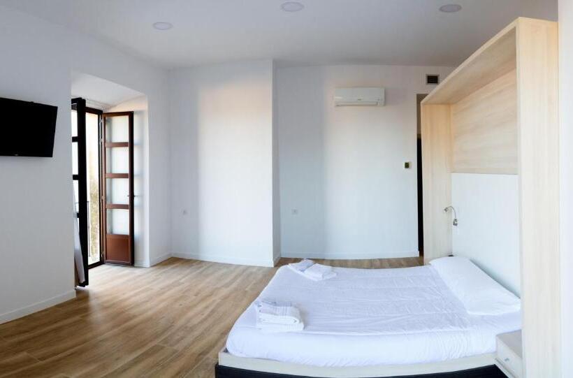 اتاق خانوادگی, Casa Vargas Figueroa Restaurante Casa Del Sol