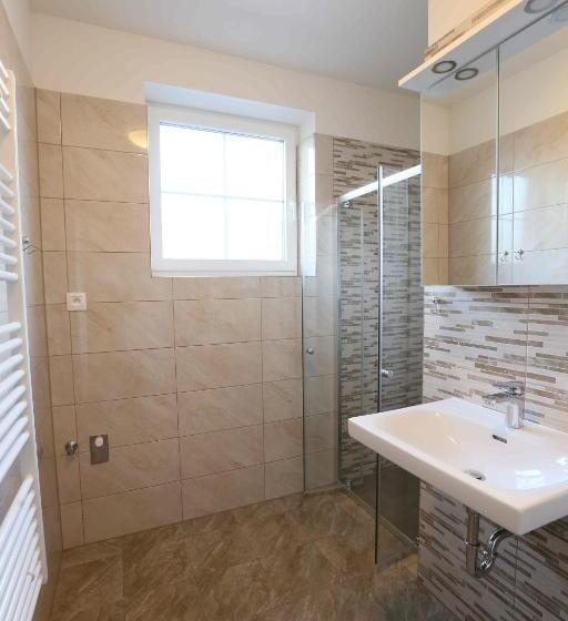 דירת שני חדרים, Apartmány Aura