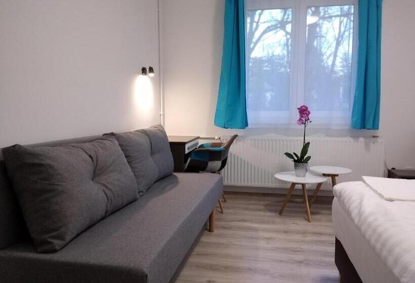 Номер Стандарт, Diana Panzió