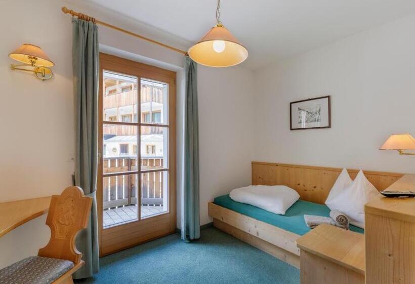 Номер Стандарт Индивидуальный с Балконом, Garni Ziernheld