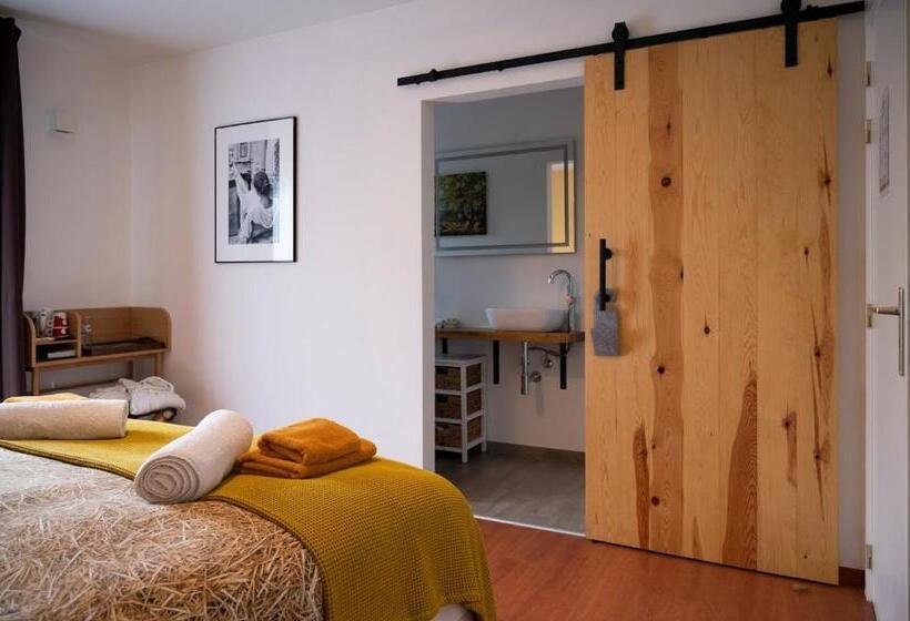 חדר סטנדרט עם מיטת קינג, Le Val Des Cerfs   Het Hertendal