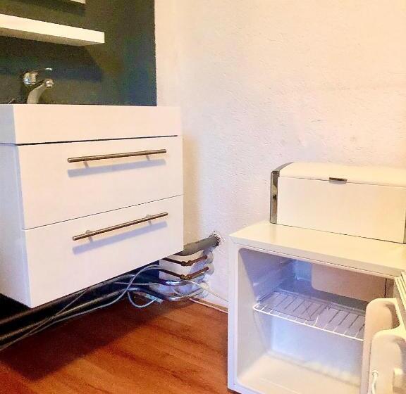 스탠다드 룸, Back Stage