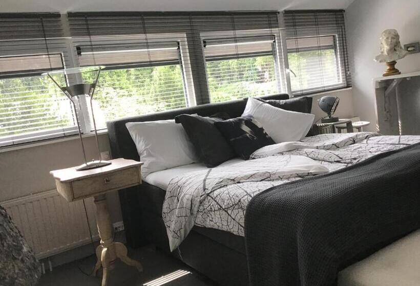 شقة غرفة واحدة مطلة على الحديقة, Bed And Breakfast Valckenbosch