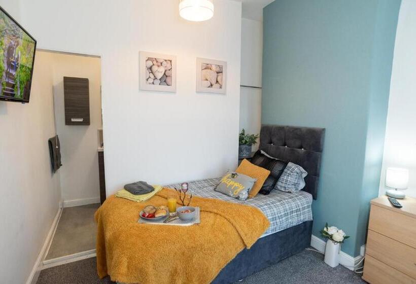 1间卧室的房子, Bentley House With En Suites