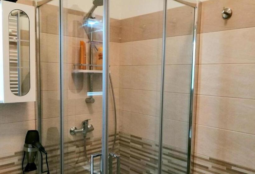 Pokój Standard, La Lanterna Sul Comò