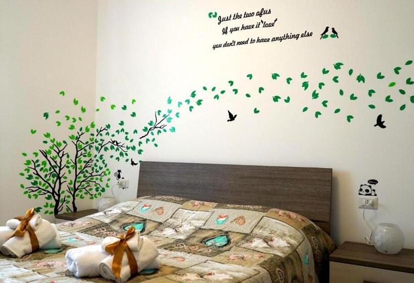 Quarto Estandar, La Lanterna Sul Comò