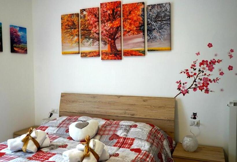 Pokój Trzyosobowy Standard z Balkonem, La Lanterna Sul Comò