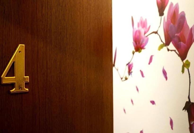 Pokój Standard Trzyosobowy, La Lanterna Sul Comò