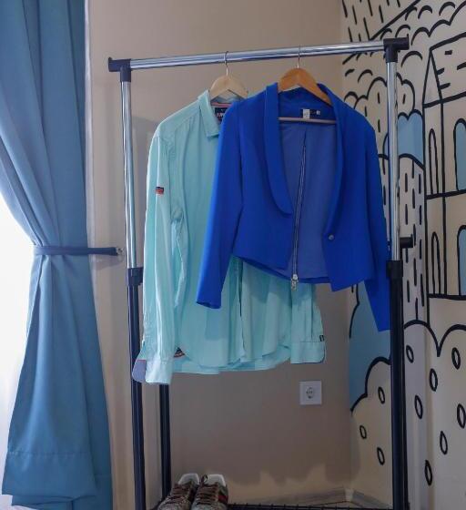 استودیوی استاندارد, Uránia Apartmanház