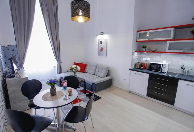 آپارتمان دوبلکس 1 خوابه, Uránia Apartmanház