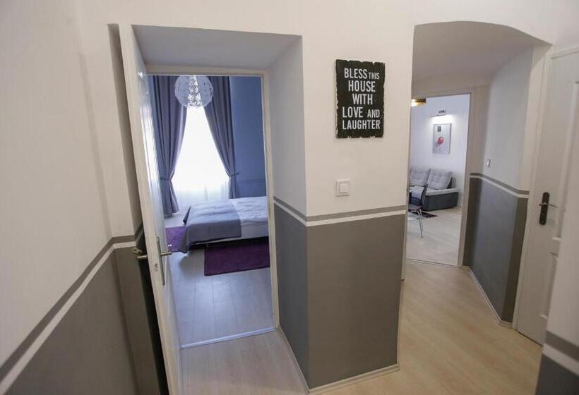 آپارتمان دوبلکس 1 خوابه, Uránia Apartmanház