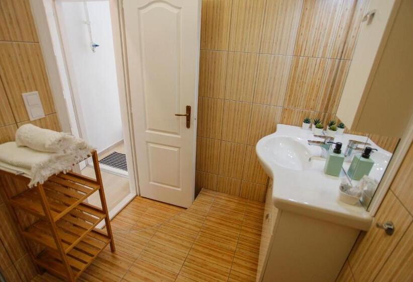 Апартаменты 1 Спальня, Uránia Apartmanház