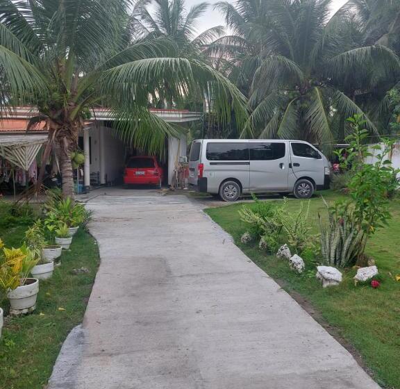 Familjerum Delat Badrum, Maui S Place