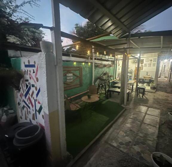 Ekonomiskt Rum, Maui S Place