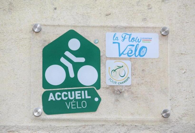 اتاق استاندارد, Suite En Terrasse à Cognac