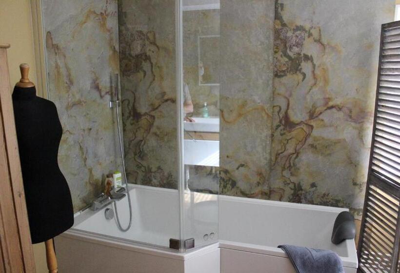 اتاق استاندارد, Suite En Terrasse à Cognac