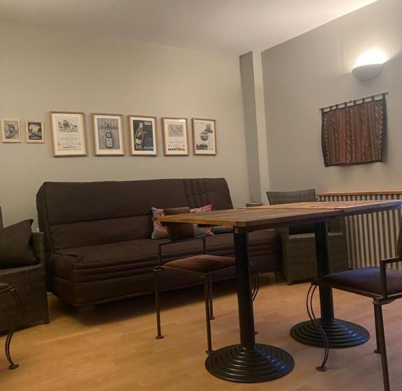 اتاق استاندارد, Suite En Terrasse à Cognac