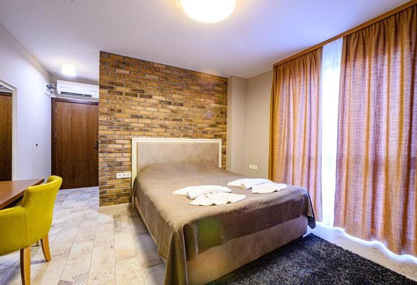 디럭스 룸, Antique Boutique