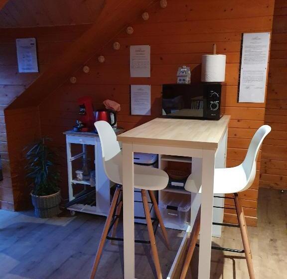 스탠다드 룸, Les Chevaux De L Hippocampe