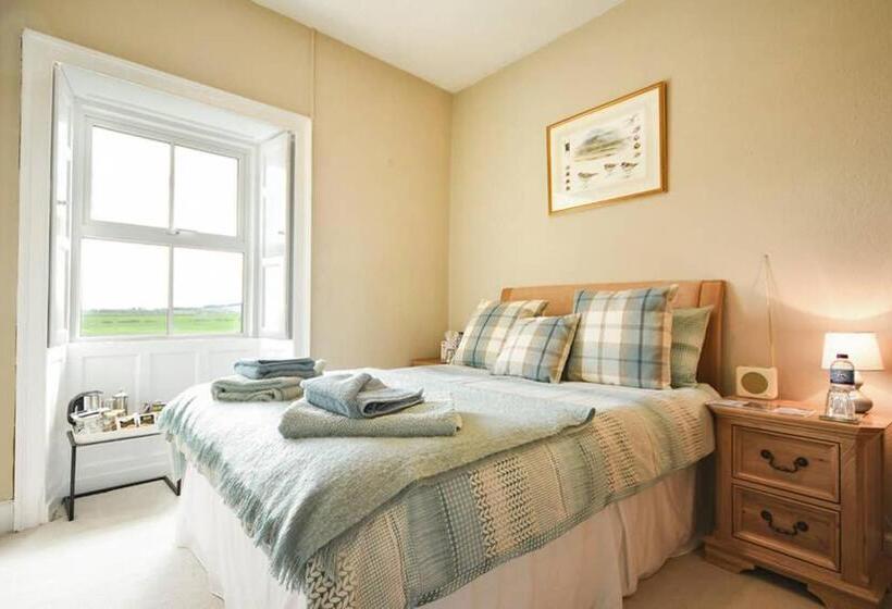 ２ベッドルームハウス, Rocking Chair Farmhouse