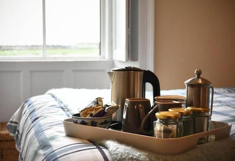 ２ベッドルームハウス, Rocking Chair Farmhouse