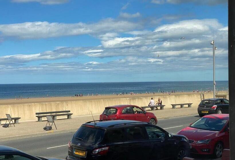 Апартаменты 2 Спальни, Redcar Seaview Apartments