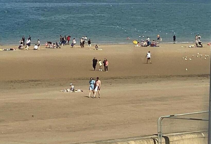 Апартаменты 1 Спальня Нижний Этаж, Redcar Seaview Apartments
