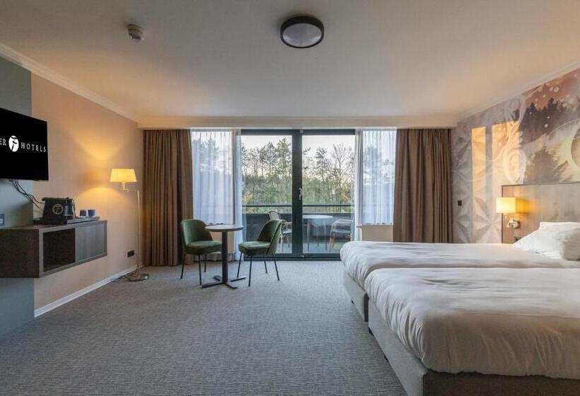 Номер Комфорт, Fletcher Familiehotel De Hunzebergen