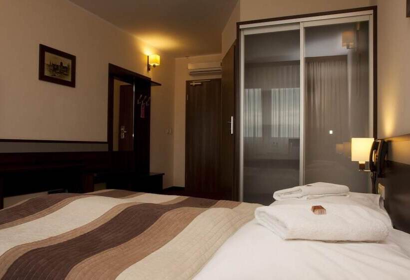 Номер Стандарт, Amber