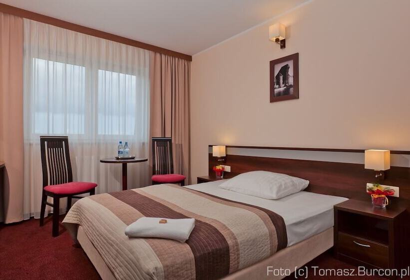 غرفة قياسية, Amber