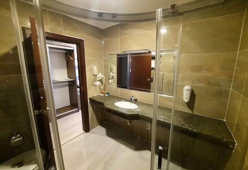 اتاق استاندارد سه نفره, Bm Hotel City