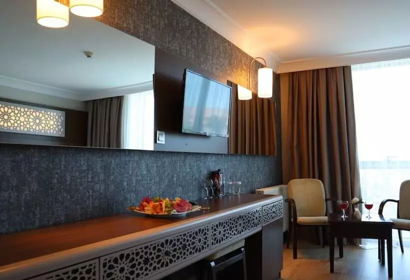 اتاق استاندارد سه نفره, Bm Hotel City