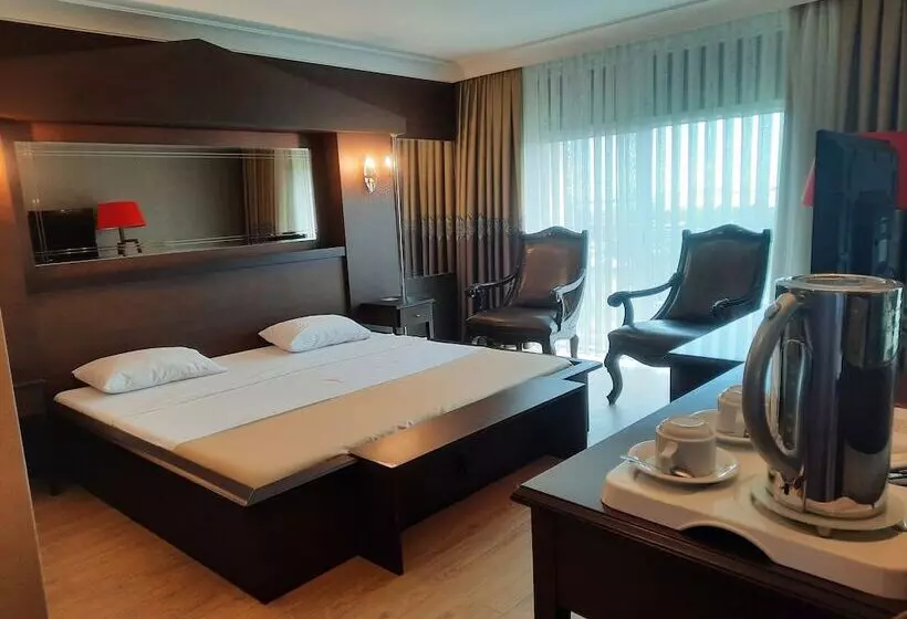 سوییت, Bm Hotel City