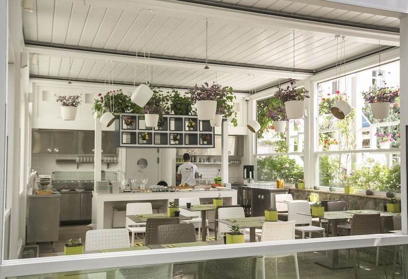 Номер Стандарт, Ascot Hotel Büyükada