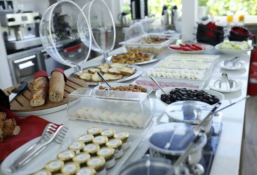 Номер Стандарт, Ascot Hotel Büyükada