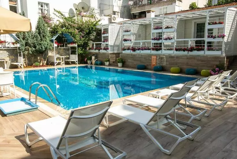 اتاق اکونومی, Ascot Hotel Büyükada