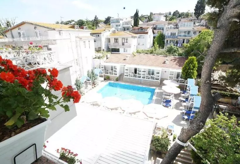 اتاق لوکس با بالکن, Ascot Hotel Büyükada