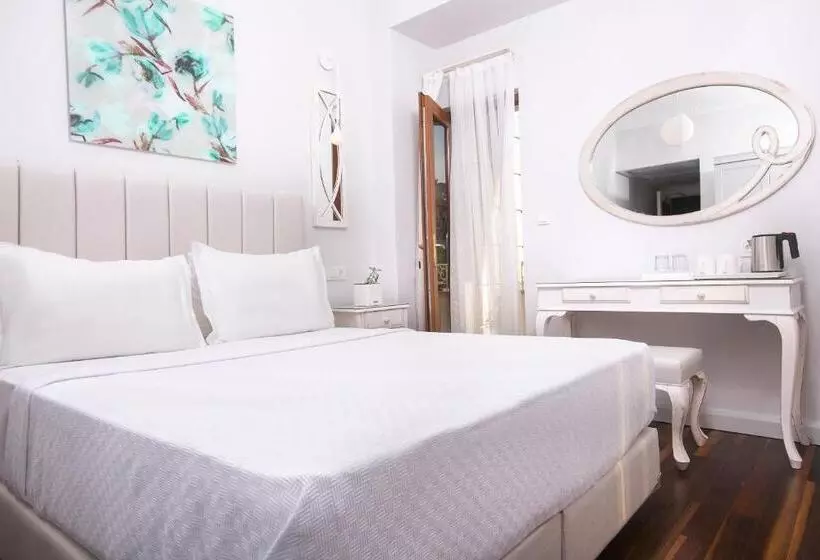 اتاق لوکس با بالکن, Ascot Hotel Büyükada