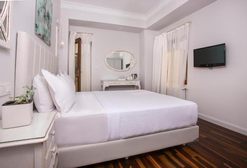 带阳台的豪华间, Ascot Hotel Büyükada