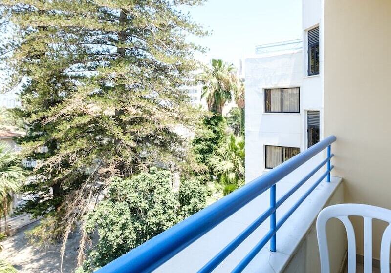 اتاق خانوادگی, Atrium Zenon Hotel Apartments