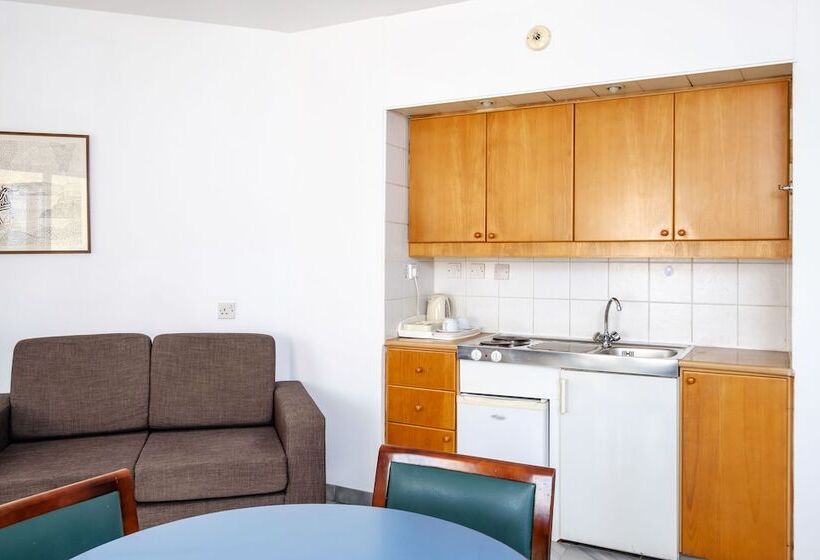 اتاق خانوادگی, Atrium Zenon Hotel Apartments