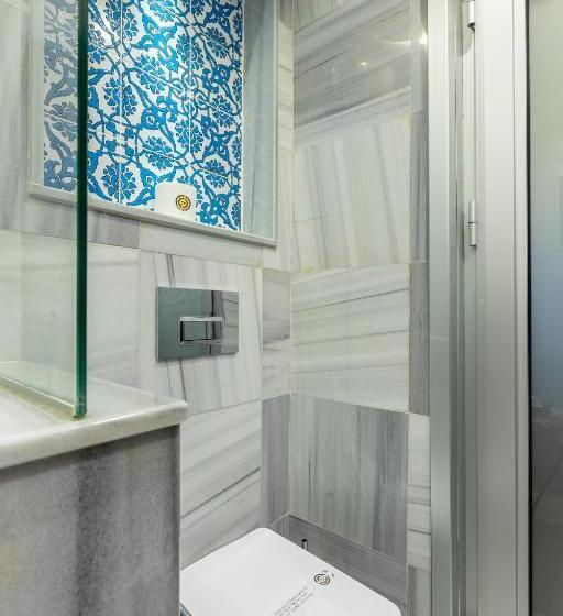 חדר סופריור לשלושה, Best Point