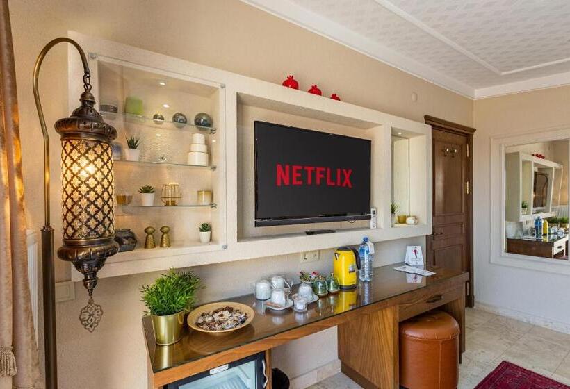 2 Bedrooms Suite Sea View, Best Point