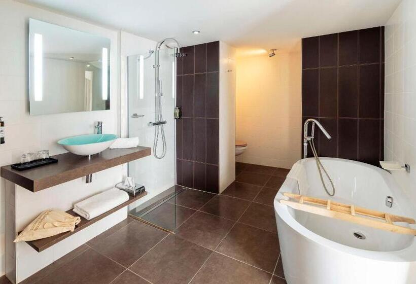 غرفة ديلوكس سرير ملكى, Best Western Plus Villa Saint Antoine Hotel & Spa