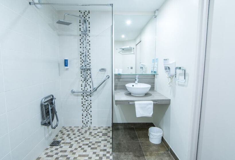 Номер Стандарт, Brit Hotel Confort Foix