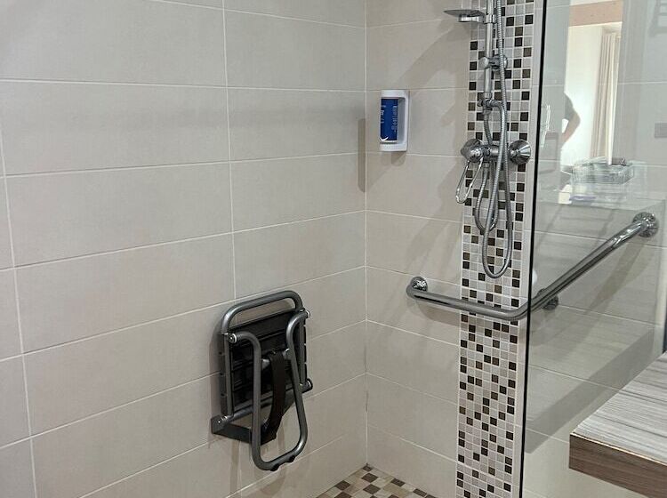 스탠다드 룸, Brit Hotel Confort Foix