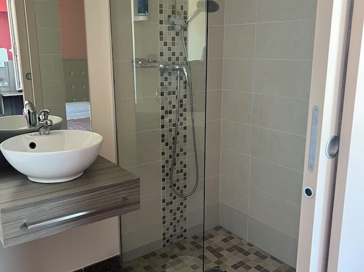 스탠다드 룸, Brit Hotel Confort Foix